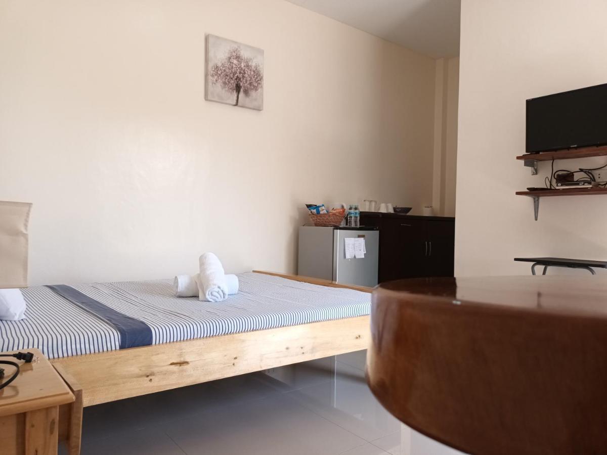Grae'S Apartelle Moalboal Exterior foto